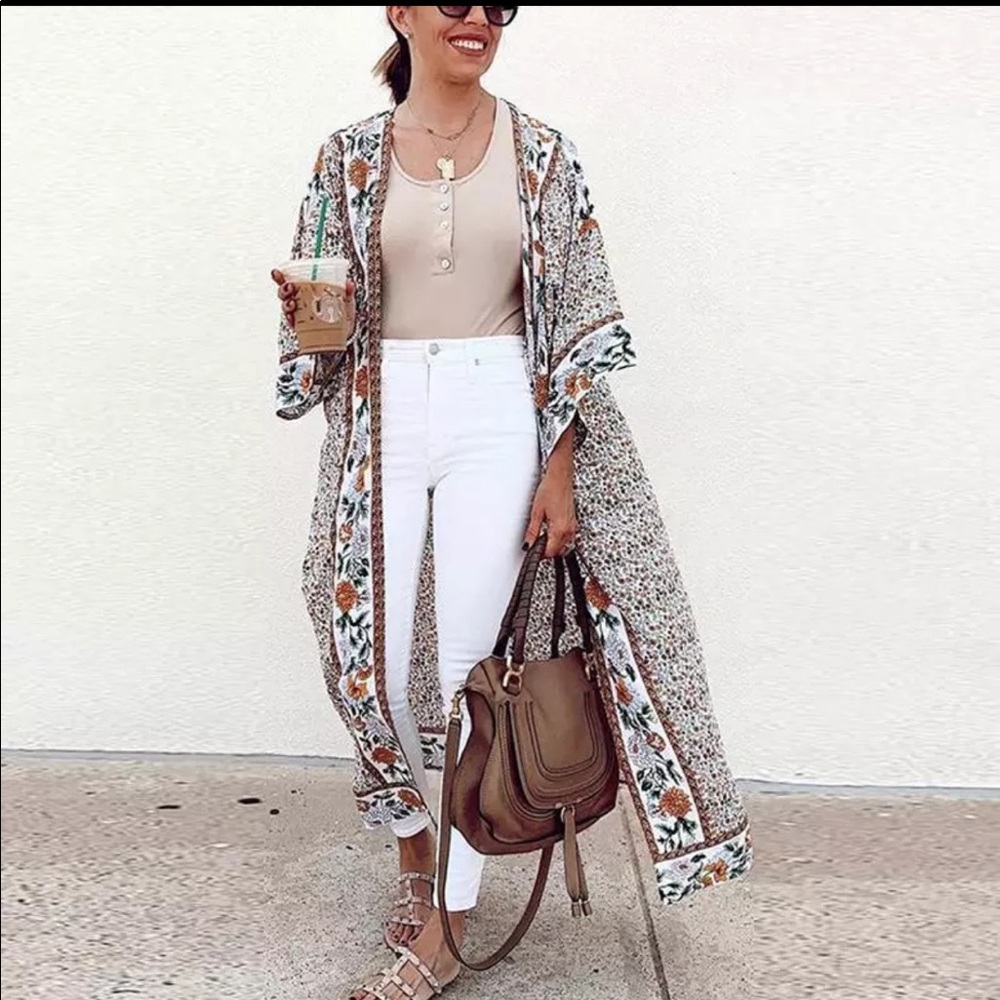 Stunning Bohemia cardigan floral print kimono. - Picture 6 of 7